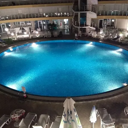 Dima Popova شقة تساريفو